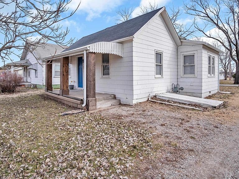Listing photo 4