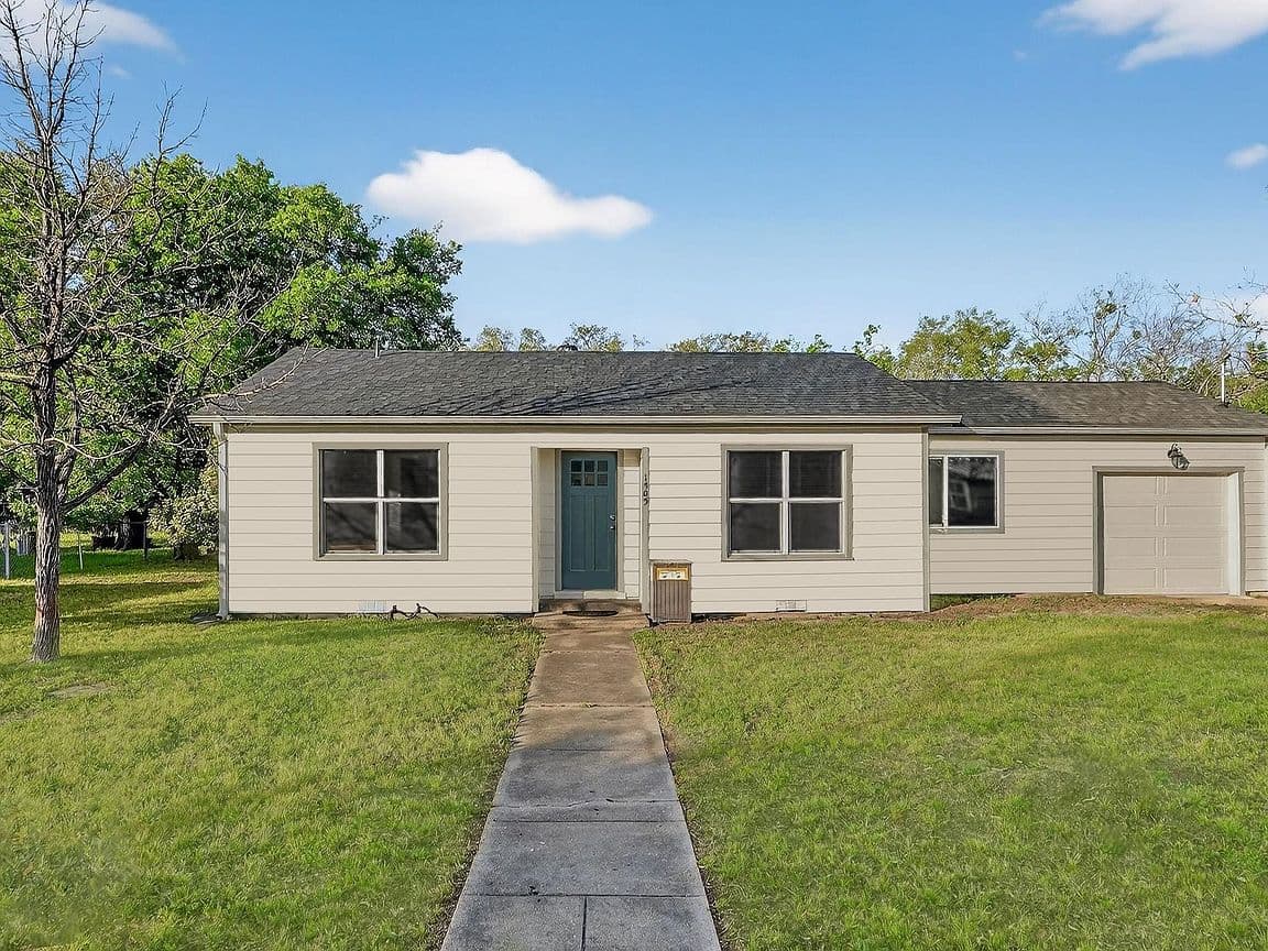 Primary listing photo