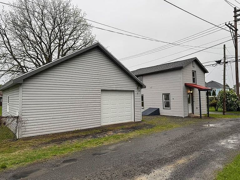 Listing photo