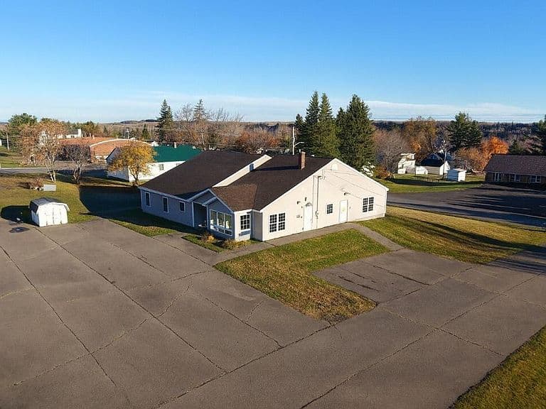 Listing photo 4