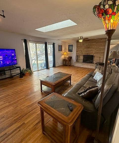 Listing photo 4