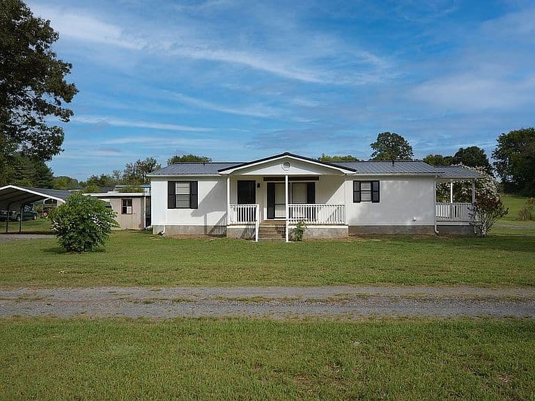 Listing photo 5