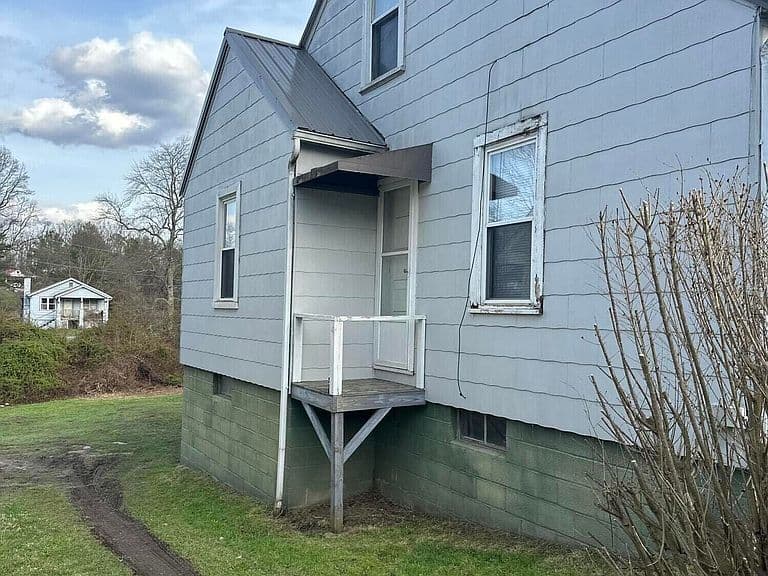 Listing photo 4