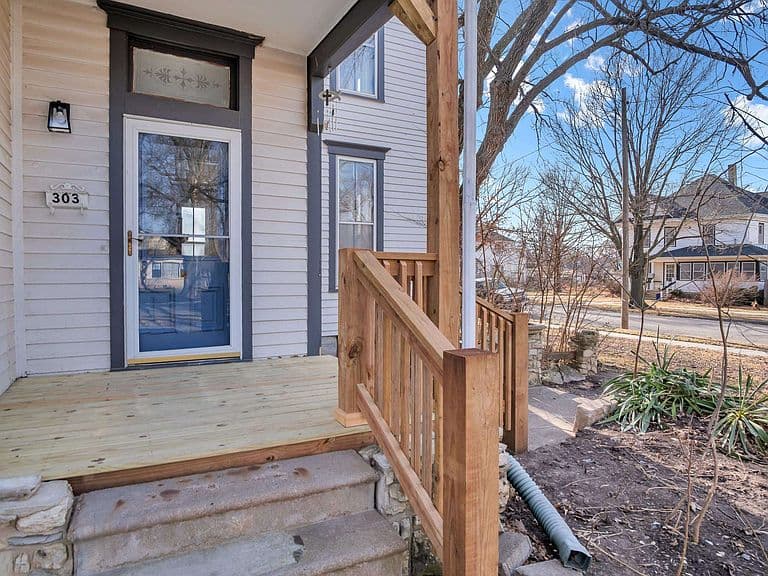 Listing photo 3
