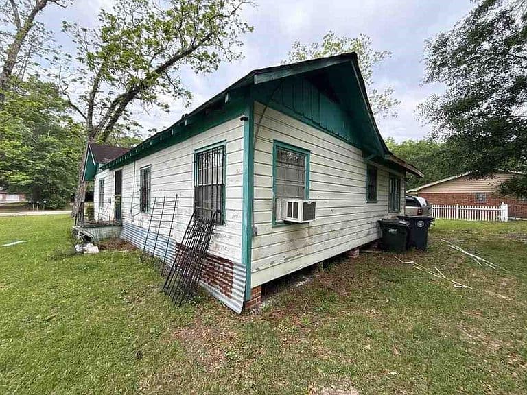 Listing photo 4