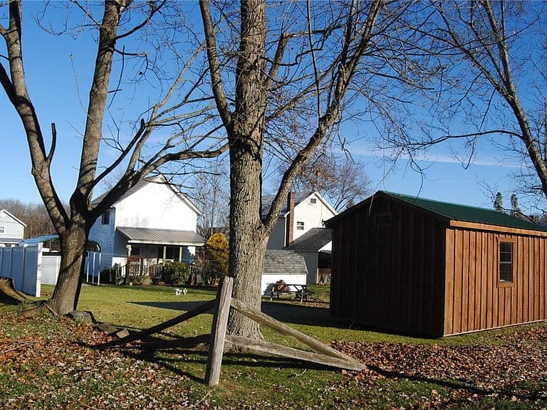 Listing photo 5