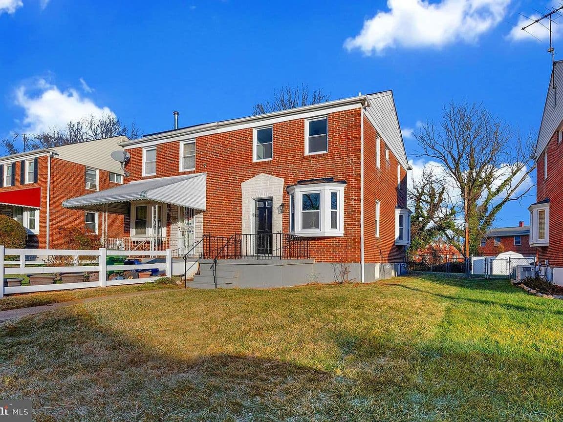 Primary listing photo