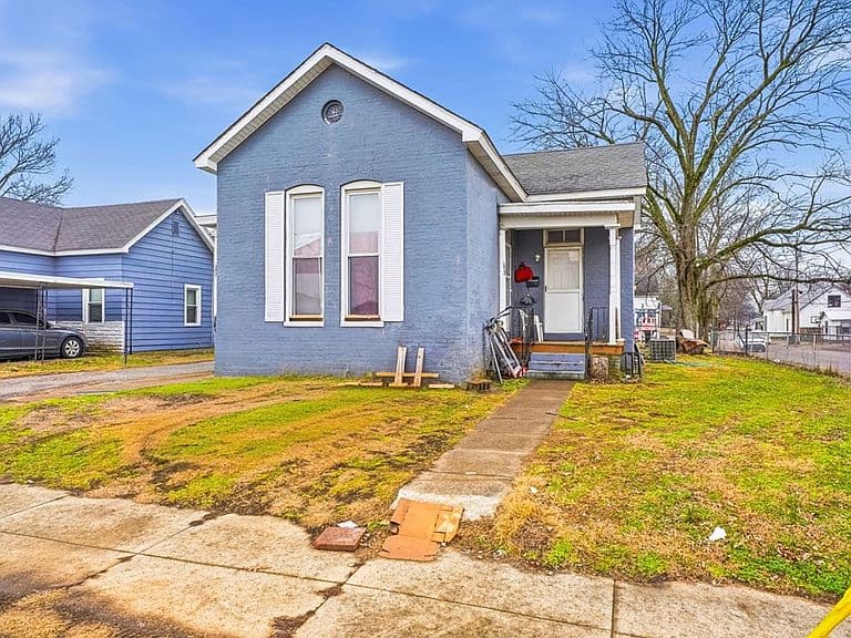 Listing photo 2