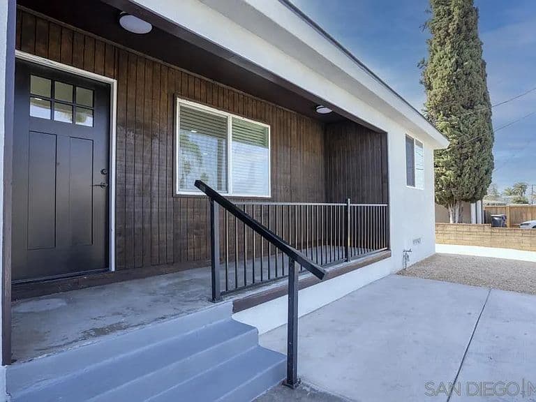 Listing photo 4