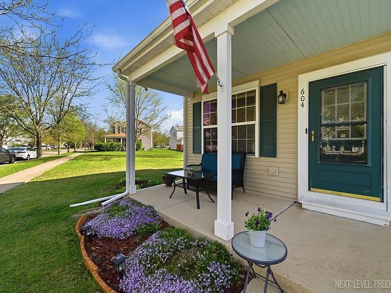 Listing photo 3