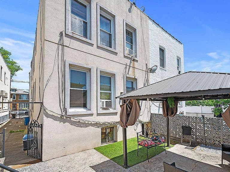 Listing photo 5