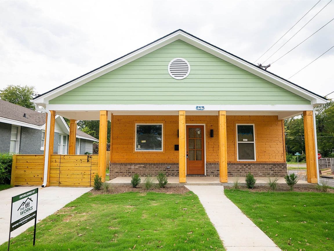 Primary listing photo