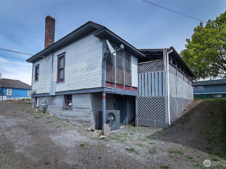 Listing photo 5