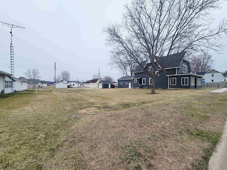Listing photo 4