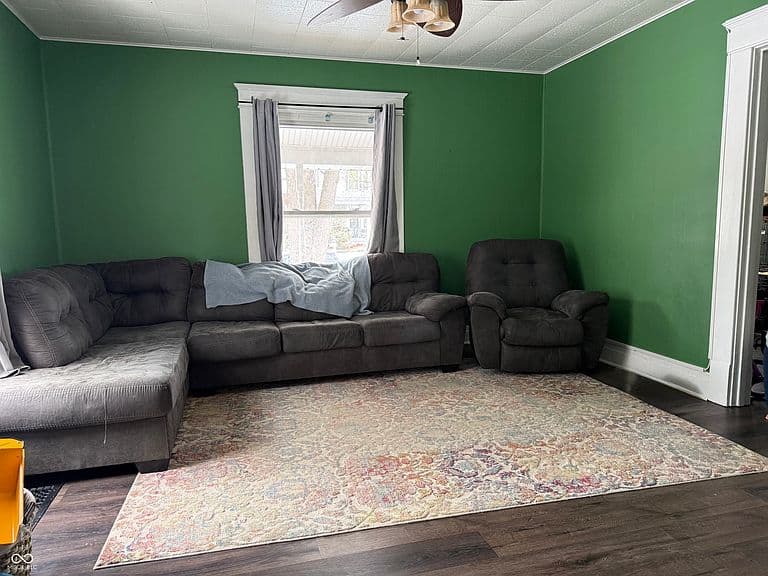 Listing photo 3