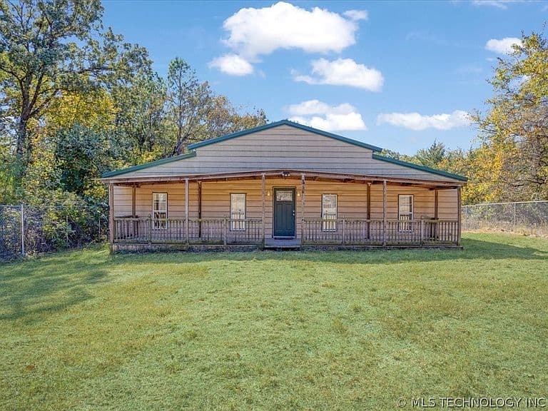 Listing photo 3