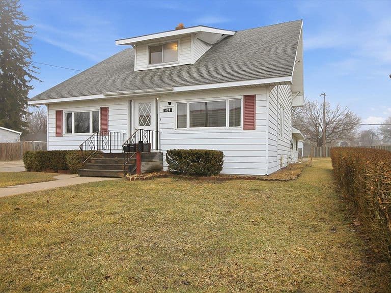 Listing photo 4