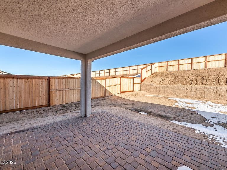 Listing photo 4