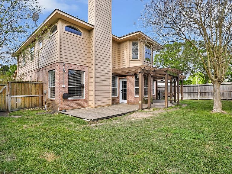 Listing photo 5