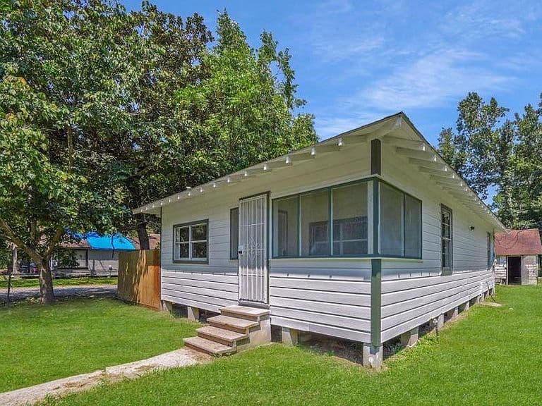 Listing photo 3