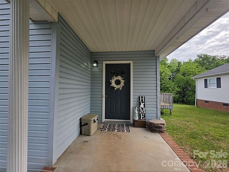 Listing photo 4