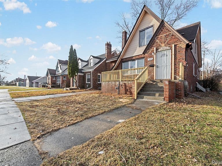 Listing photo 4