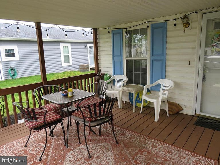 Listing photo 5