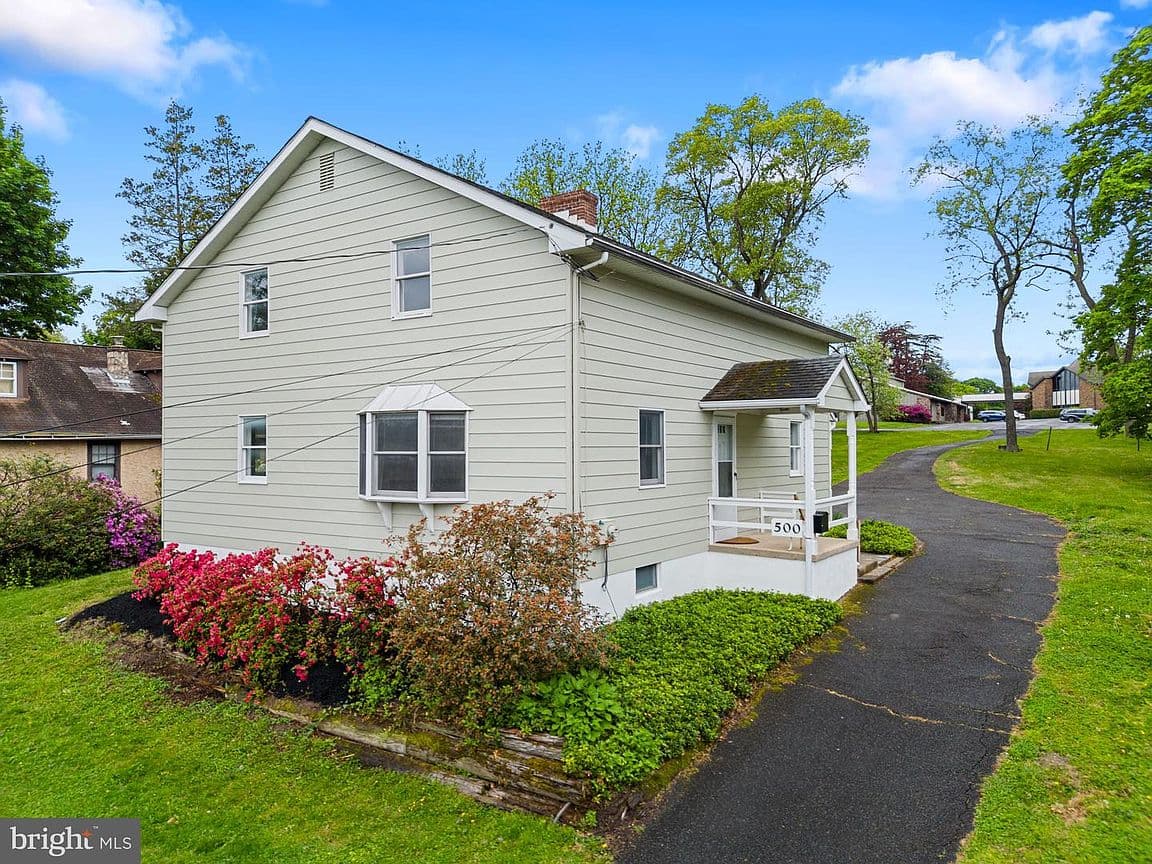 Primary listing photo