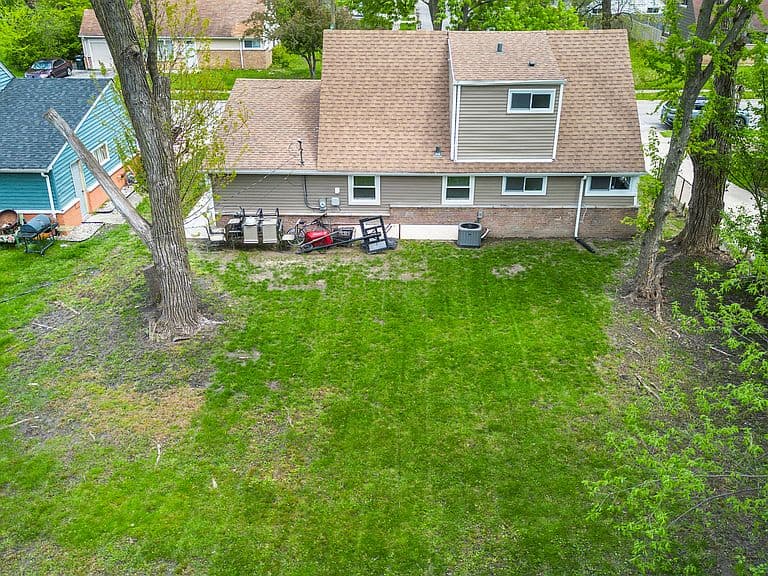Listing photo 5