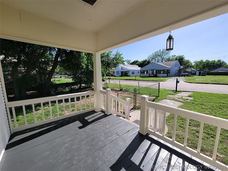 Listing photo 4