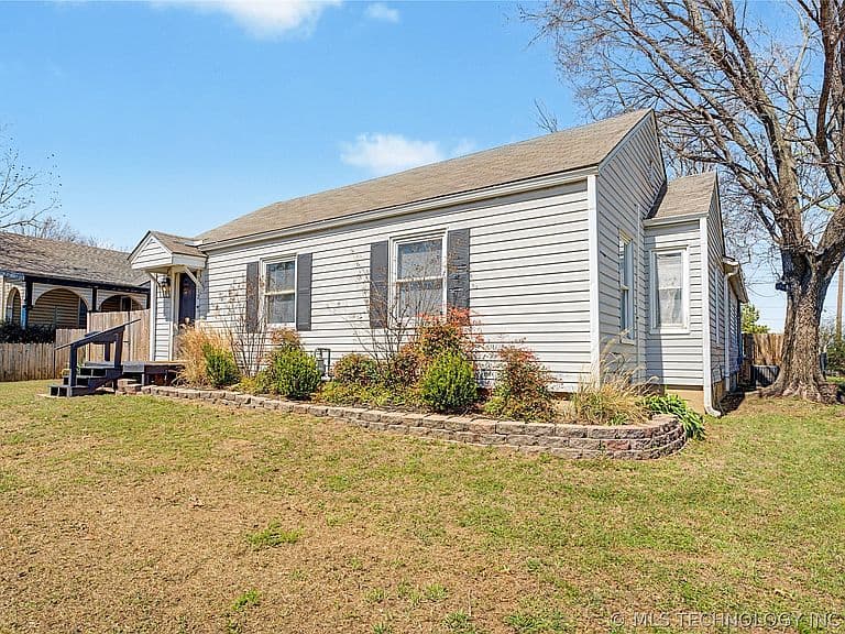 Listing photo 4