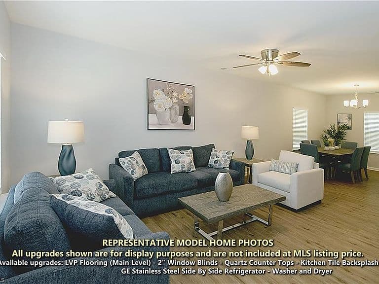 Listing photo 2