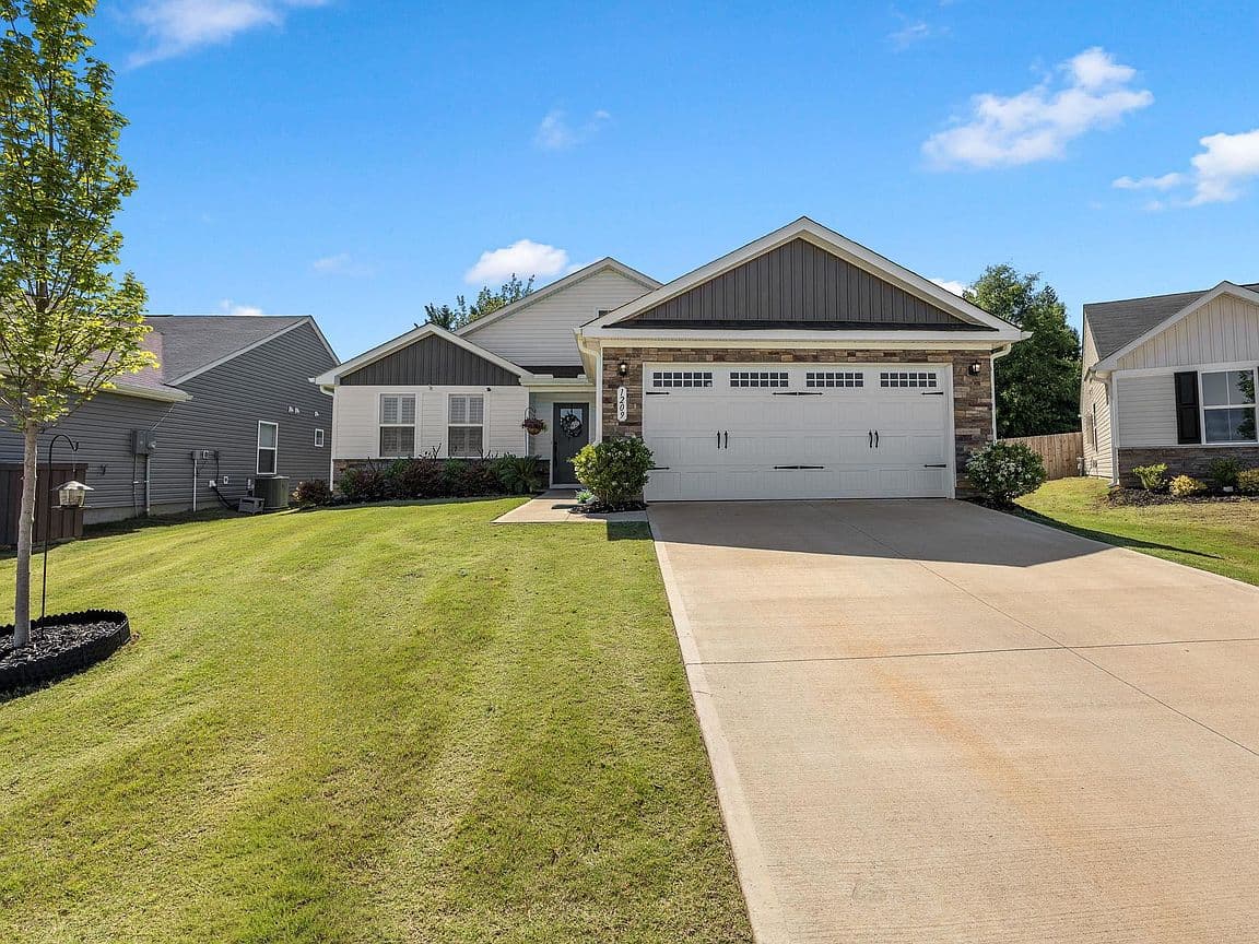 Primary listing photo