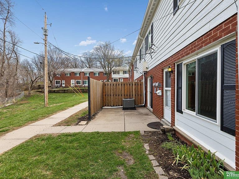 Listing photo 4