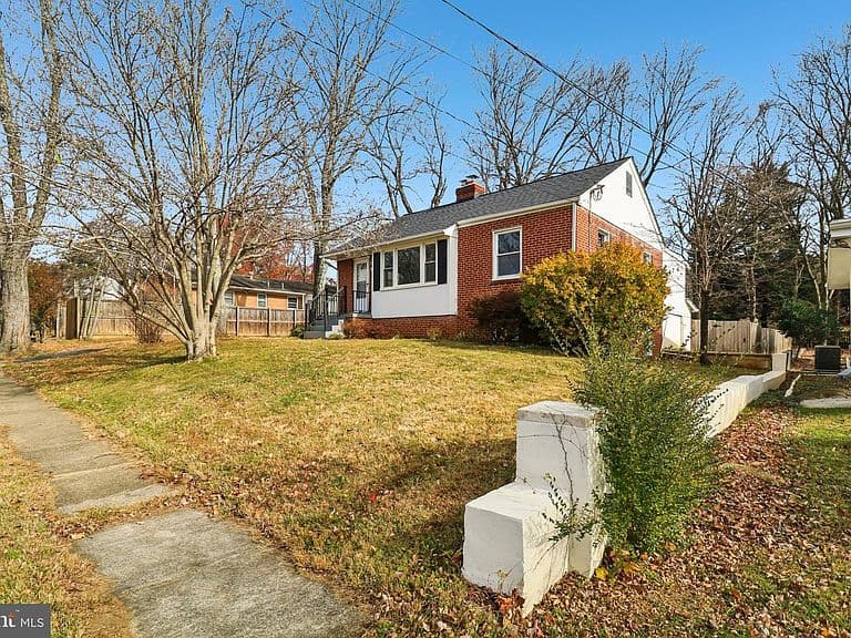 Listing photo 4