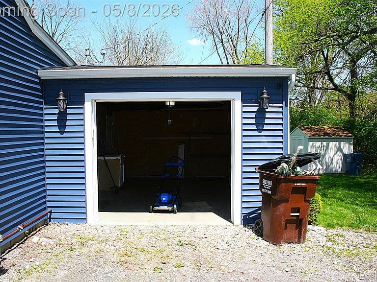 Listing photo 5