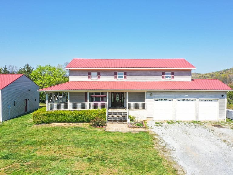Listing photo 4