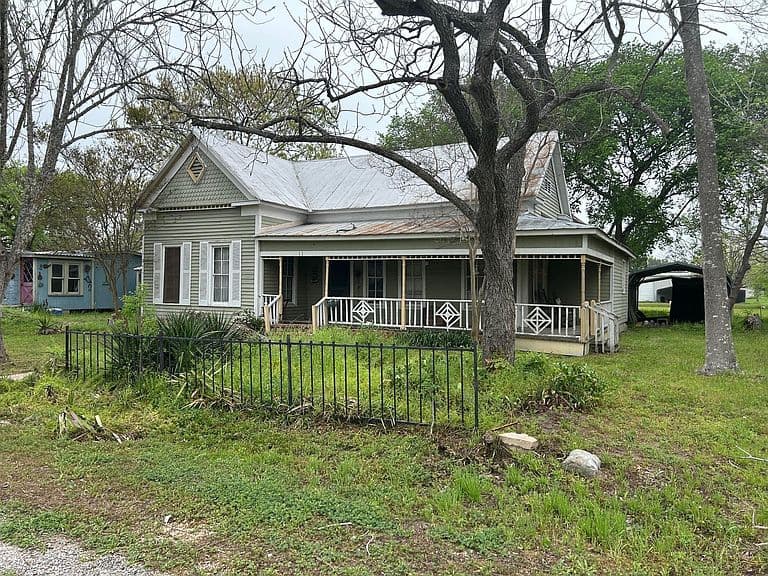 Listing photo 4
