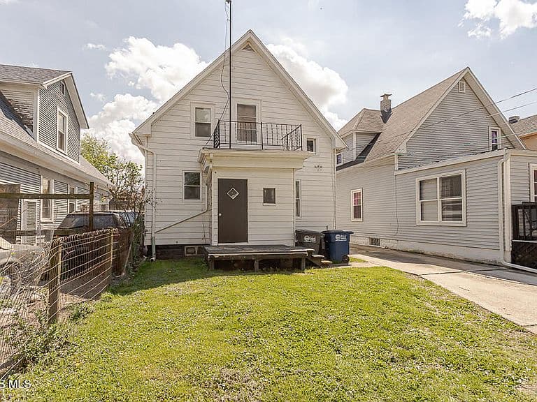 Listing photo 5