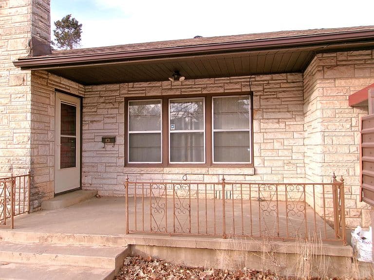 Listing photo 3