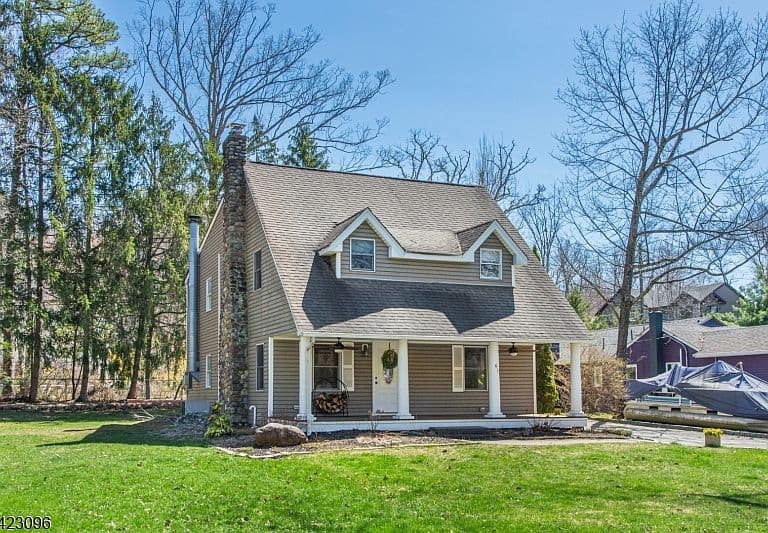 Listing photo 3