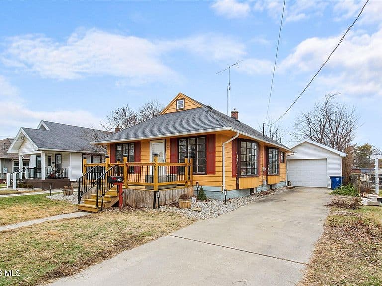 Listing photo 4