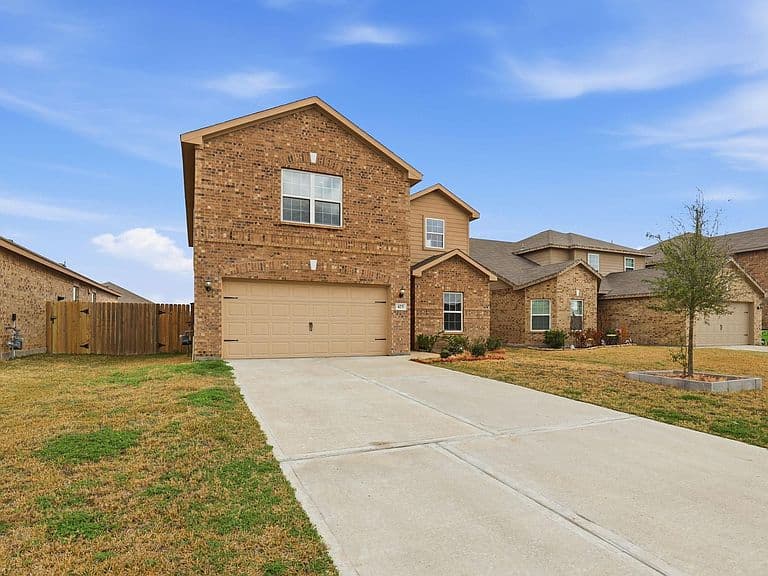 Listing photo 3