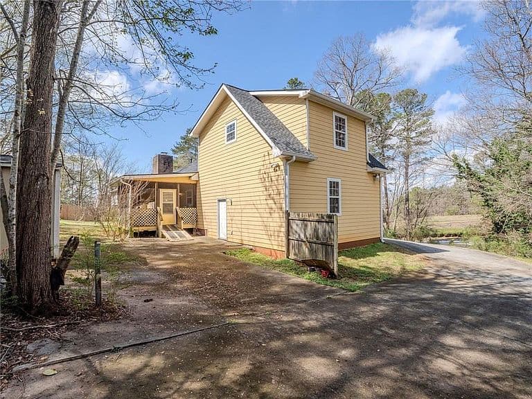 Listing photo 4