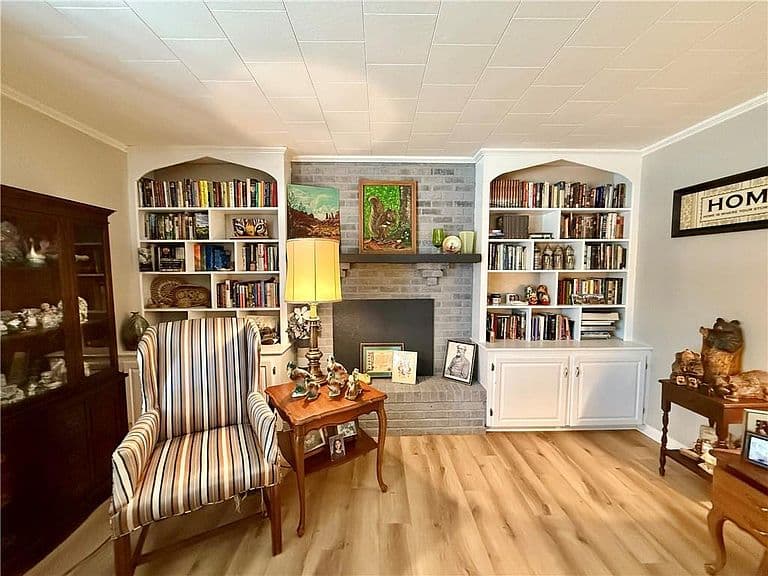 Listing photo 4