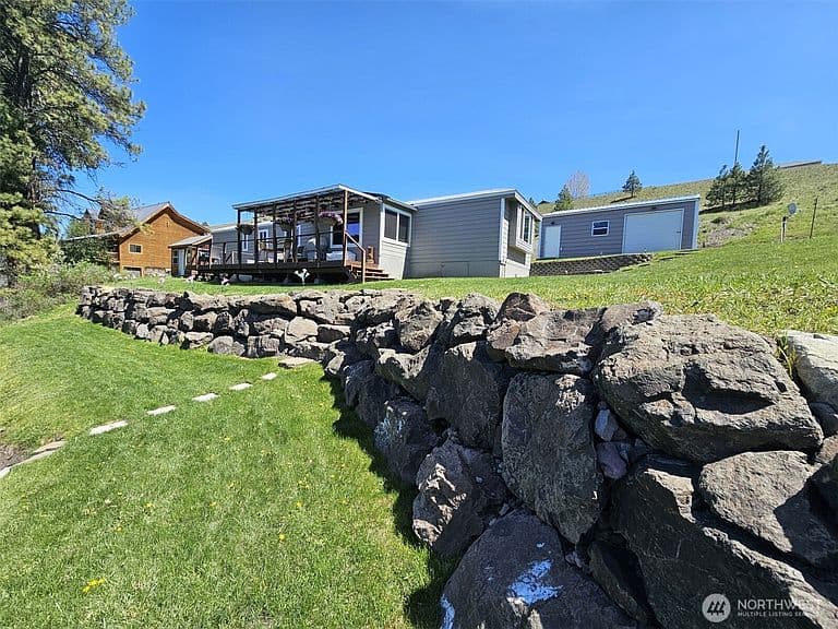 Listing photo 4