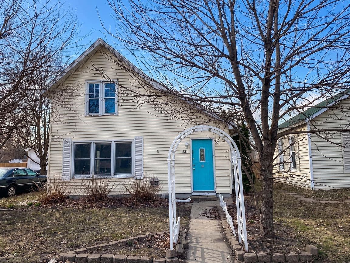 Primary listing photo