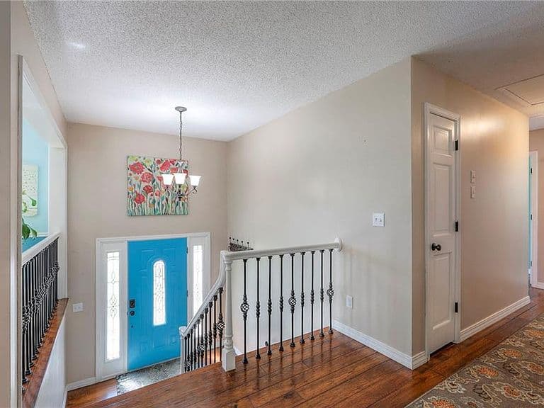 Listing photo 4
