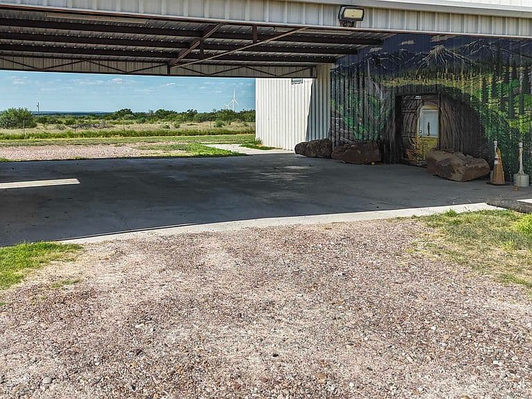 Listing photo 5