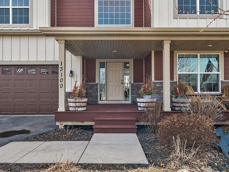 Listing photo 2
